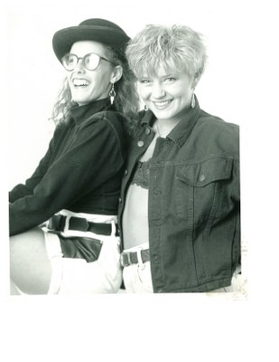 models stool brunette and blonde 1991